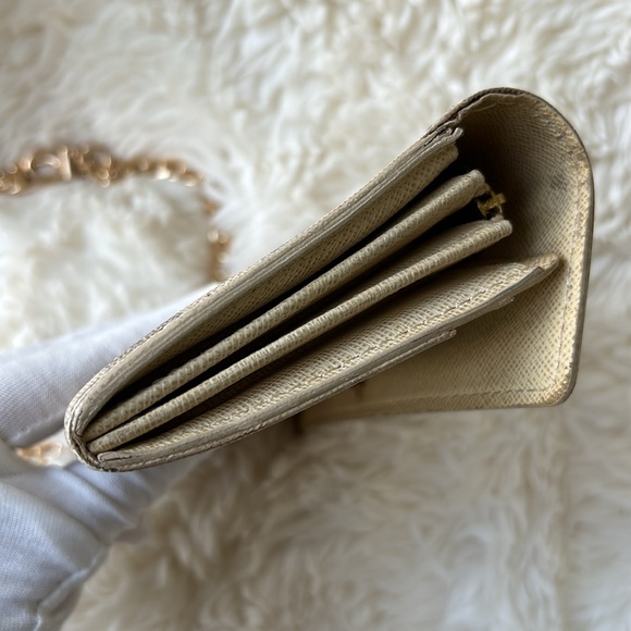 🤍🩶 Louis Vuitton Damier Azur Sarah Wallet - Picture 9 of 16